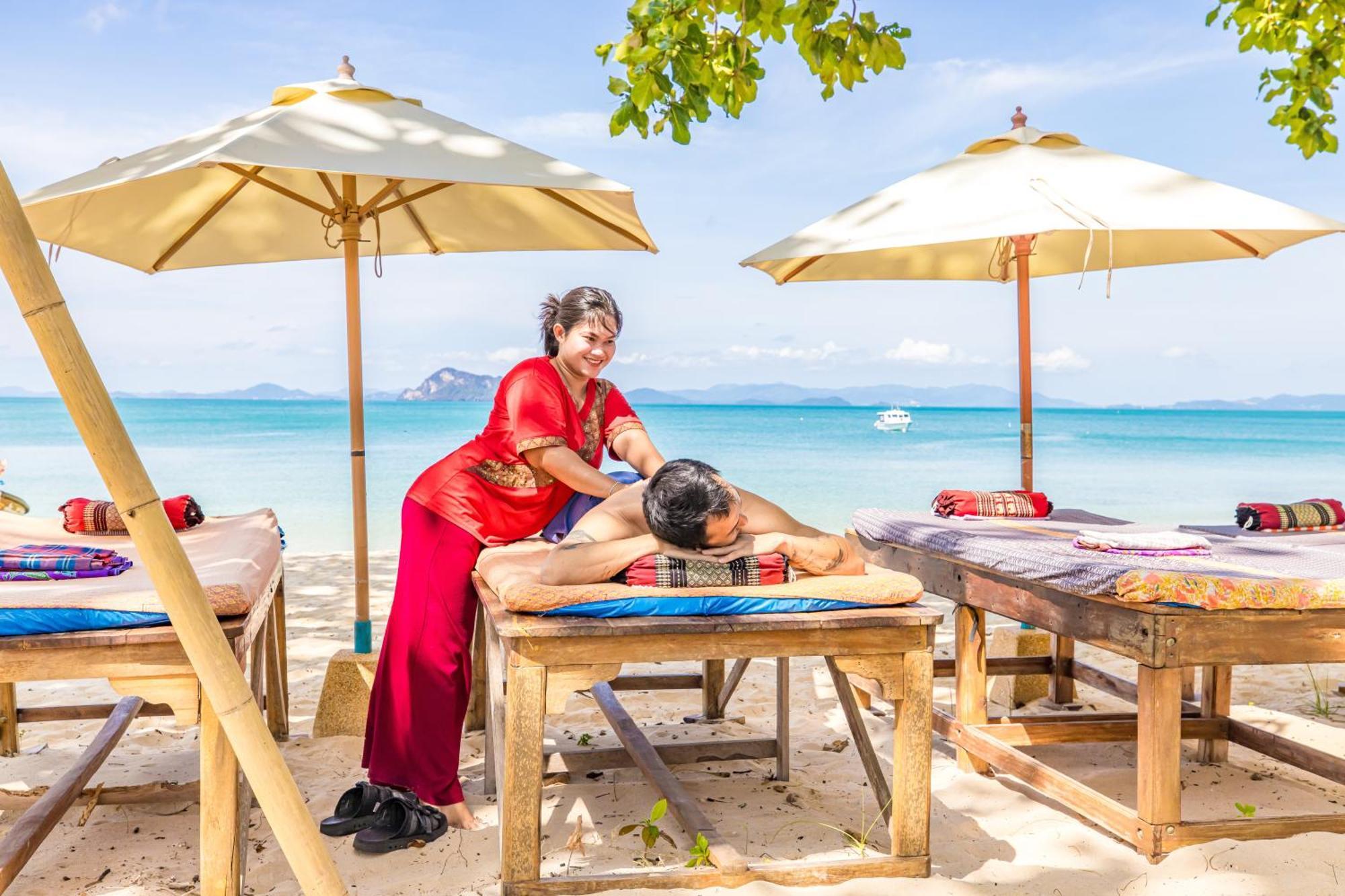 Royal Yao Yai Island Beach Resort Ko Yao Esterno foto
